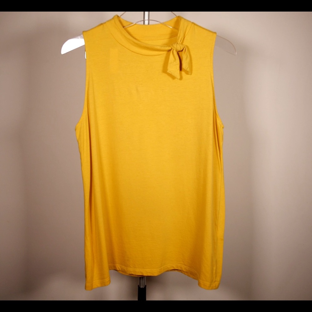 Banana Republic yellow gold tank top